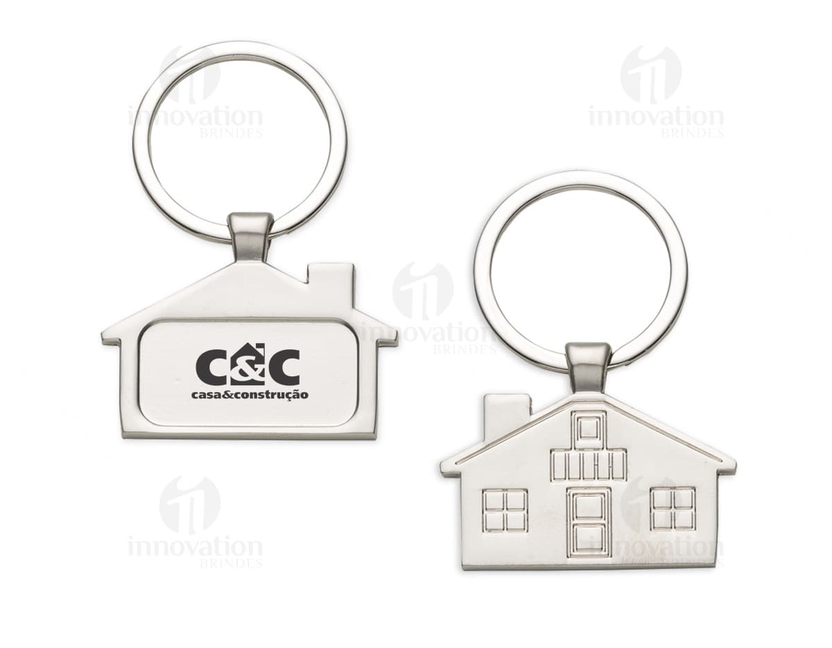 Conjunto de duas malas com pega de alumínio e quatro rodas. Conjunto de duas malas com pega de alumínio e quatro rodas.