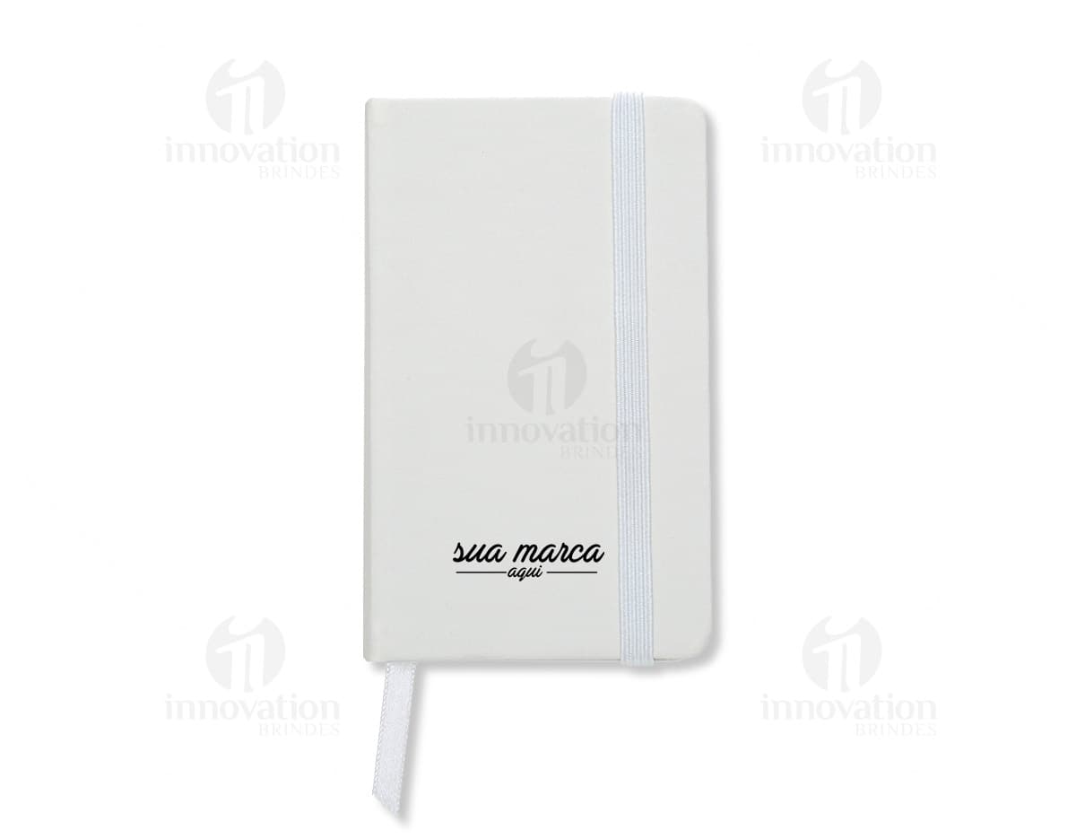 Kit com 6 porta copos em tons de azul e branco, com estampas de flores e folhas. Kit com 6 porta copos em tons de azul e branco, com estampas de flores e folhas.