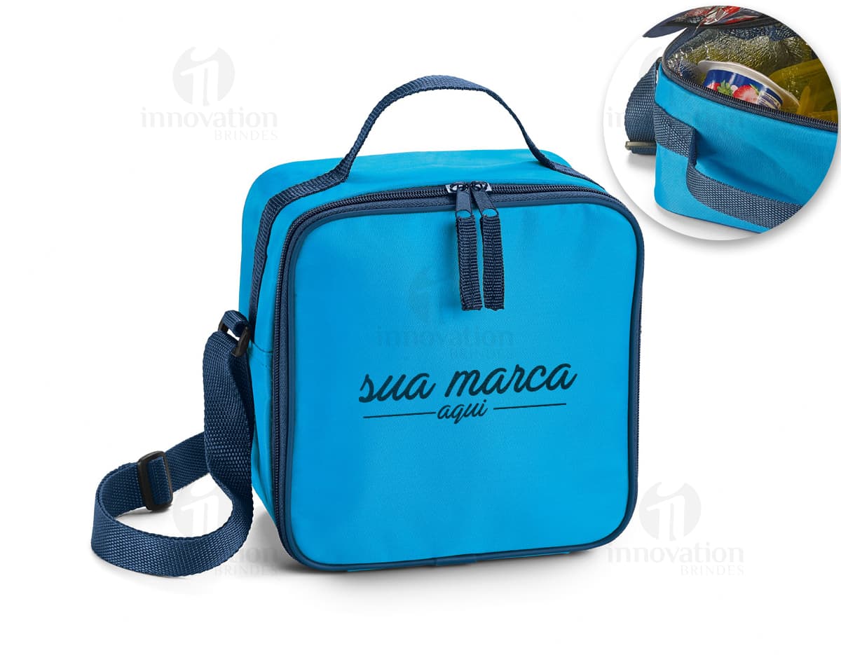 Kit com 6 porta copos em tons de azul e branco, com estampas de flores e folhas. Kit com 6 porta copos em tons de azul e branco, com estampas de flores e folhas.