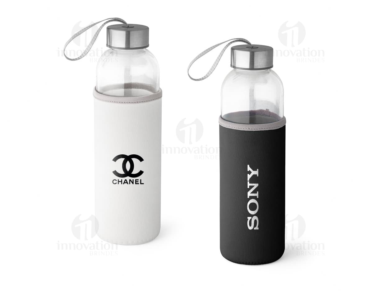 Squeeze de Vidro Transparente para Bebidas Saudáveis e Refrescantes - Ótima opção para manter-se hidratado com estilo. Garrafa de vidro clean e saudável, perfeita para armazenar água, sucos e chás. Ideal para levar para o trabalho, academia ou passeios ao ar livre. Adquira já o seu squeeze de vidro e mantenha sua saúde em dia! Squeeze de Vidro Transparente para Bebidas Saudáveis e Refrescantes - Ótima opção para manter-se hidratado com estilo. Garrafa de vidro clean e saudável, perfeita para armazenar água, sucos e chás. Ideal para levar para o trabalho, academia ou passeios ao ar livre. Adquira já o seu squeeze de vidro e mantenha sua saúde em dia!