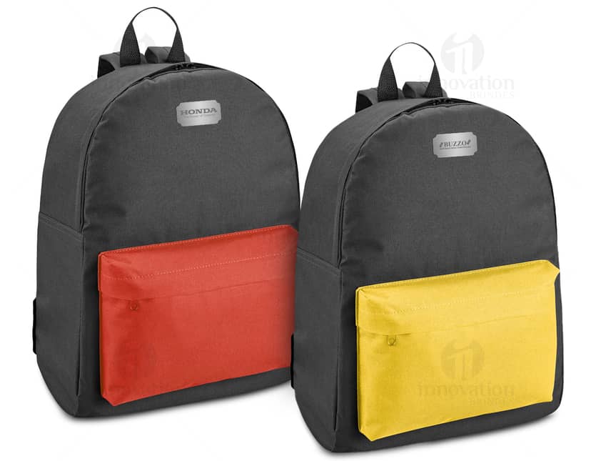 Mochila 600D com bolso frontal almofadado.