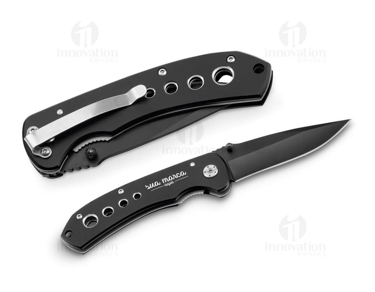 Caneta plástica com corpo colorido fosco. Caneta plástica com corpo colorido fosco.