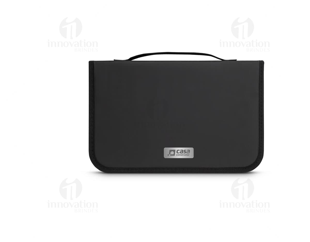 Kit com 6 porta copos em formato redondo, feitos de material resistente e com design elegante em tons de azul, verde e amarelo. Kit com 6 porta copos em formato redondo, feitos de material resistente e com design elegante em tons de azul, verde e amarelo.