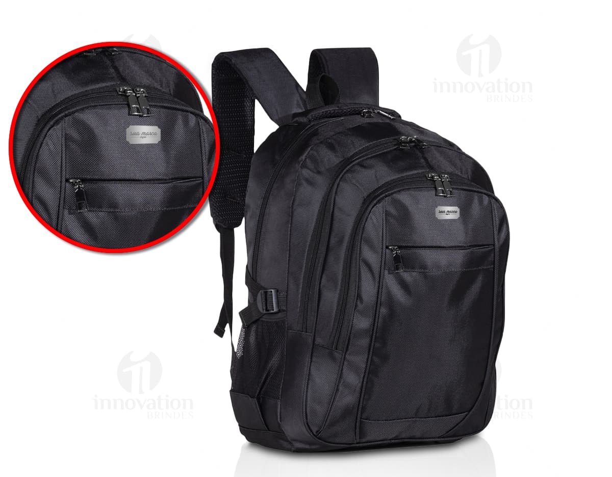Mochila urbana dualidade sacola na cor preta, com alças ajustáveis e bolso frontal. Mochila urbana dualidade sacola na cor preta, com alças ajustáveis e bolso frontal.
