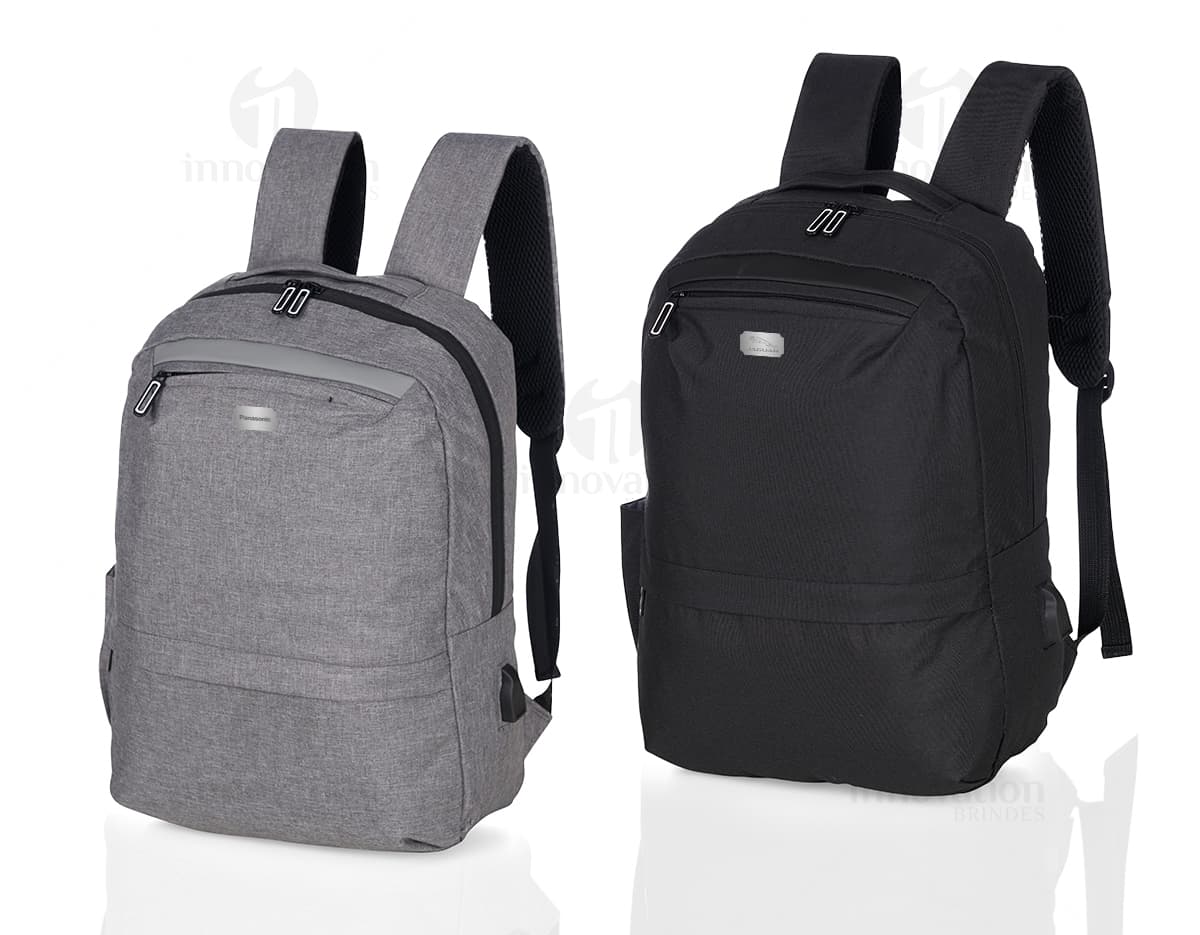 Mochila Nylon-155750 em cor preta, com design moderno e alças ajustáveis. Mochila Nylon-155750 em cor preta, com design moderno e alças ajustáveis.