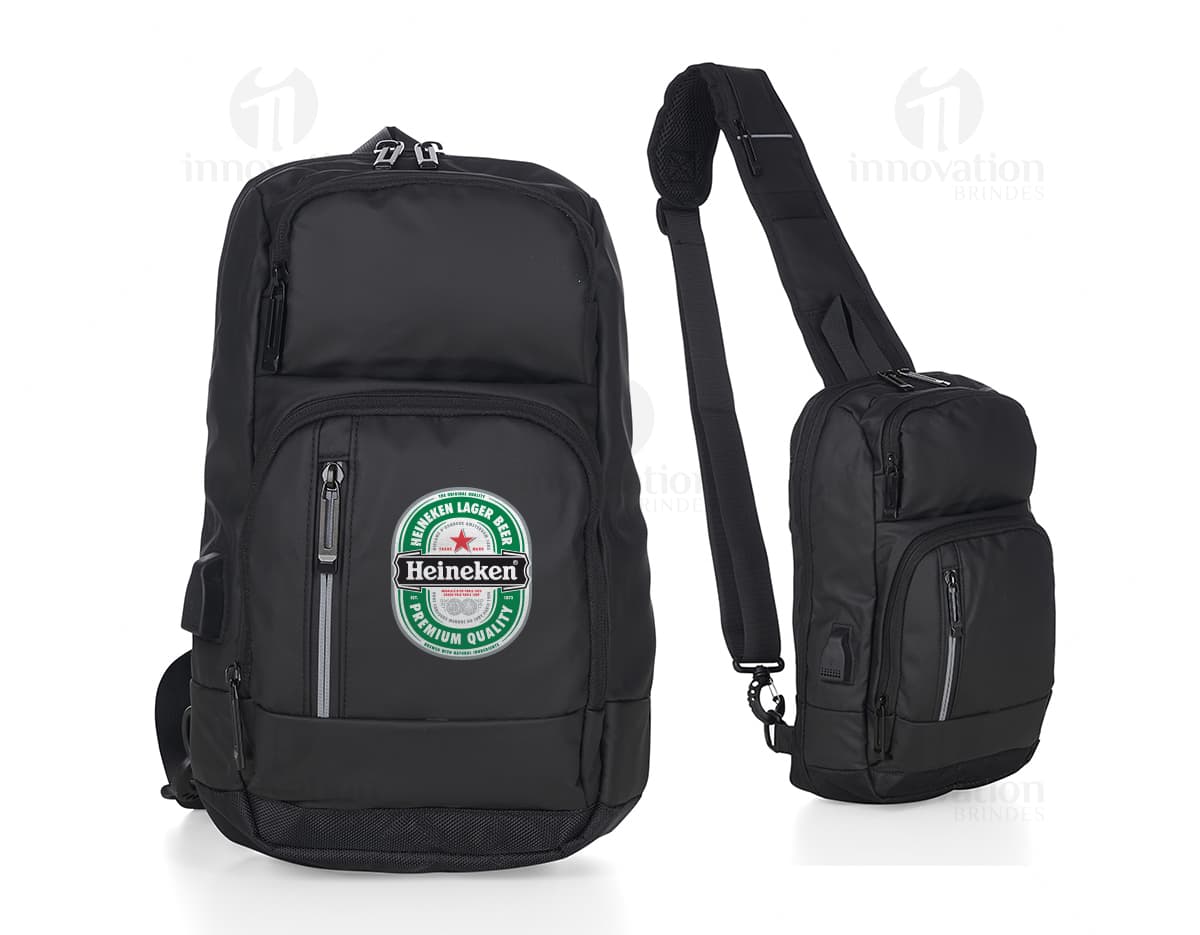 Mochila saco de poliéster com bolso frontal e zíper. Mochila saco de poliéster com bolso frontal e zíper.