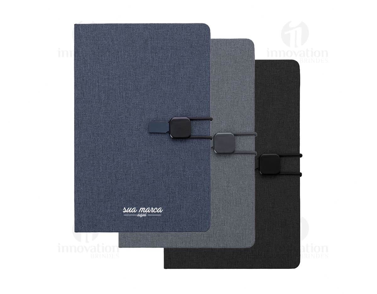 Kit com 6 porta copos variados em tons de azul e branco, com estampas abstratas e florais. Kit com 6 porta copos variados em tons de azul e branco, com estampas abstratas e florais.
