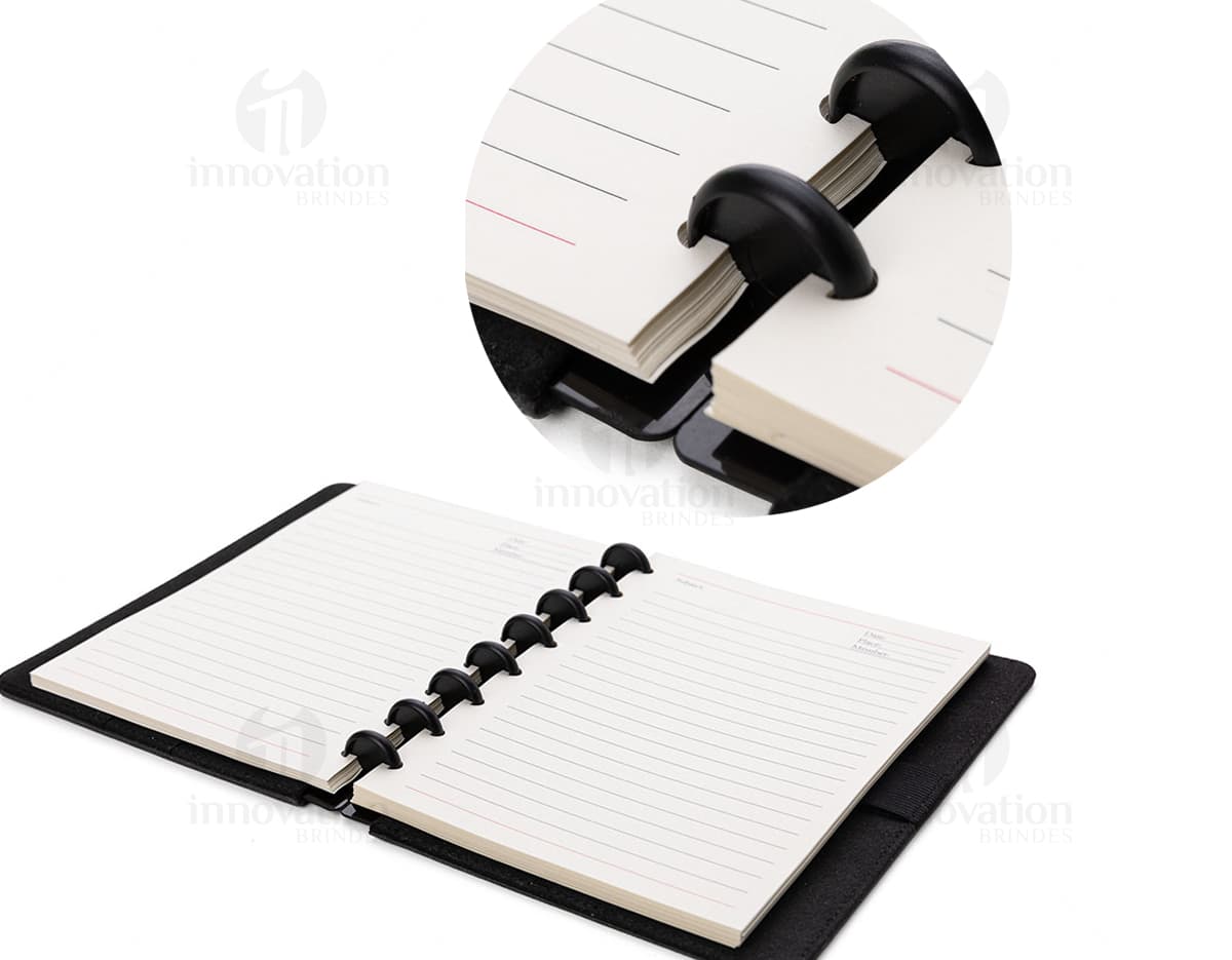 Kit com 6 porta copos em diferentes cores e estilos. Kit com 6 porta copos em diferentes cores e estilos.