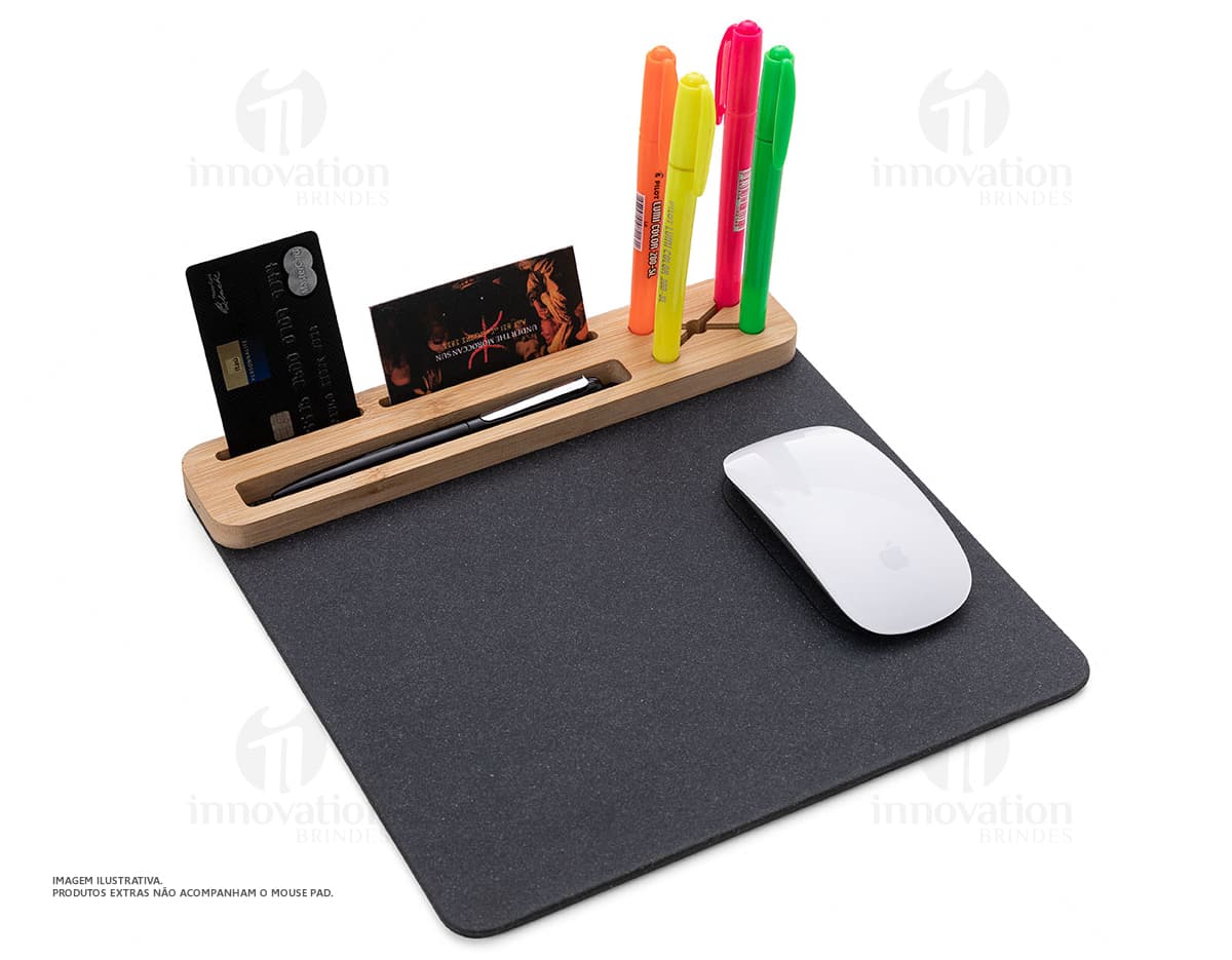 Mouse óptico com fio em plástico durável. Mouse óptico com fio em plástico durável.