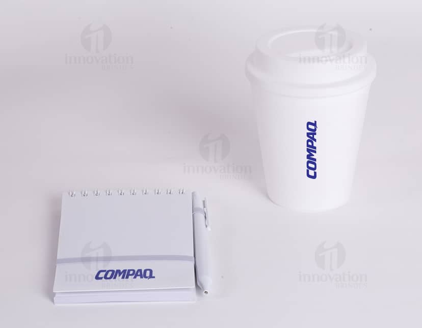 Kit escritório 3 peças em tons de cinza, composto por porta-lápis, porta-clips e organizador de papéis.