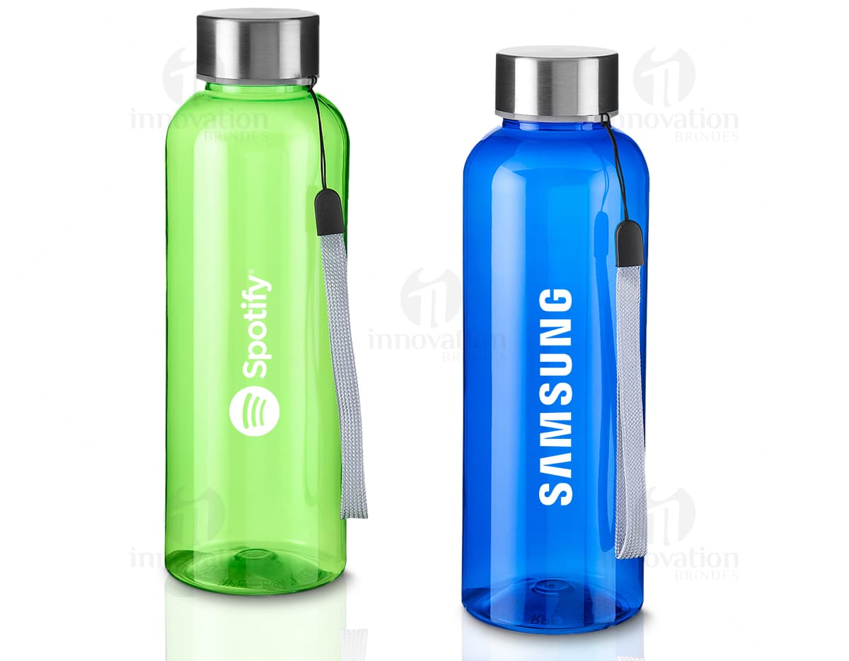 Garrafa plástica de 500ml com tampa de metal. Garrafa plástica de 500ml com tampa de metal.
