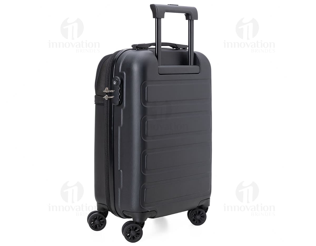 Mala de viagem pequena feita de nylon com rodas que giram 360 graus. Mala de viagem pequena feita de nylon com rodas que giram 360 graus.