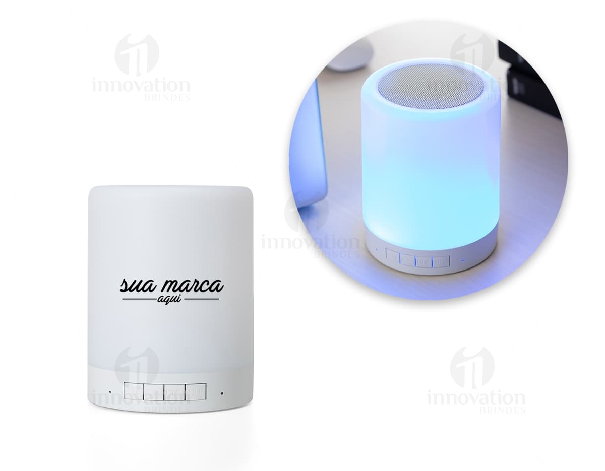 Kit com 6 porta copos em diferentes cores e estilos, feitos de material resistente e durável. Cada porta copo possui uma estampa diferente e antiderrapante na base para evitar acidentes. Ideal para proteger móveis de possíveis danos causados pela condensação de bebidas geladas. Kit com 6 porta copos em diferentes cores e estilos, feitos de material resistente e durável. Cada porta copo possui uma estampa diferente e antiderrapante na base para evitar acidentes. Ideal para proteger móveis de possíveis danos causados pela condensação de bebidas geladas.