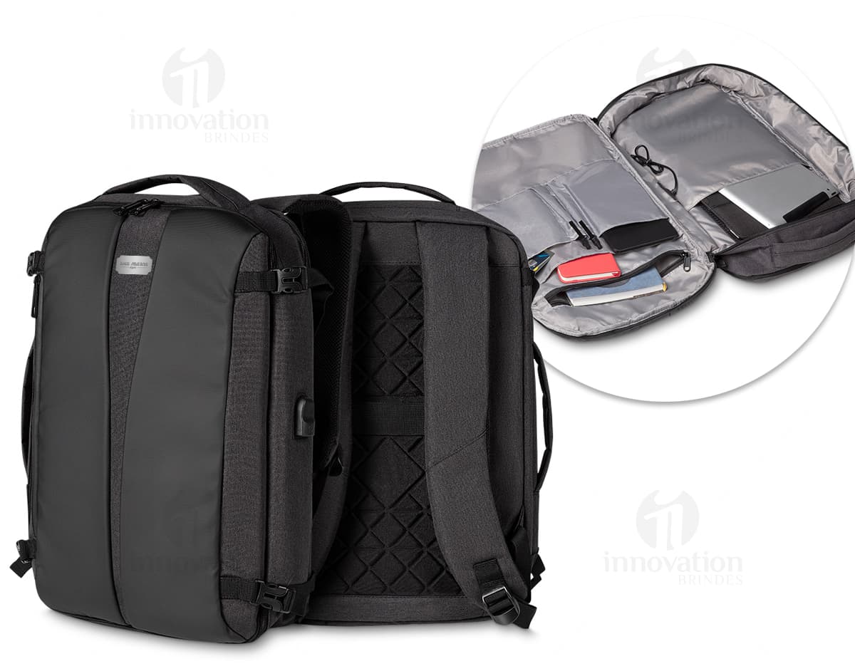 Kit com 6 porta copos em formatos variados e coloridos, feitos de material resistente. Kit com 6 porta copos em formatos variados e coloridos, feitos de material resistente.