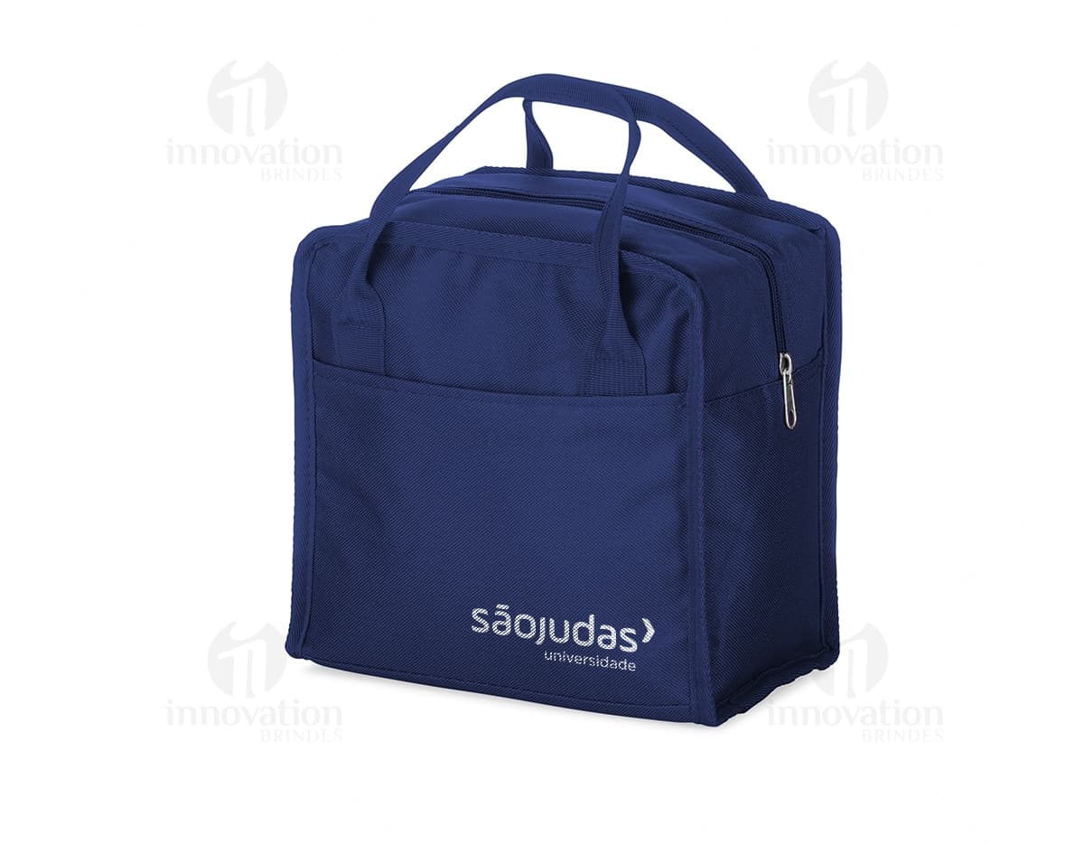 Bolsa térmica nylon 7L com bolsos, ideal para transporte de alimentos e bebidas. Fabricada em material resistente, possui compartimentos práticos para organização. Perfeita para manter a temperatura de seus itens por mais tempo. Bolsa térmica nylon 7L com bolsos, ideal para transporte de alimentos e bebidas. Fabricada em material resistente, possui compartimentos práticos para organização. Perfeita para manter a temperatura de seus itens por mais tempo.