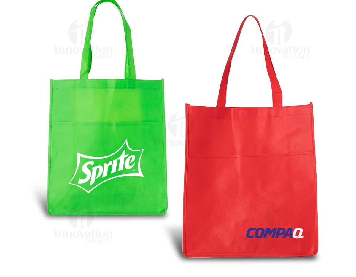 Kit com 6 porta copos em forma de círculo, feitos de madeira com estampas coloridas e um suporte para organizá-los. Kit com 6 porta copos em forma de círculo, feitos de madeira com estampas coloridas e um suporte para organizá-los.
