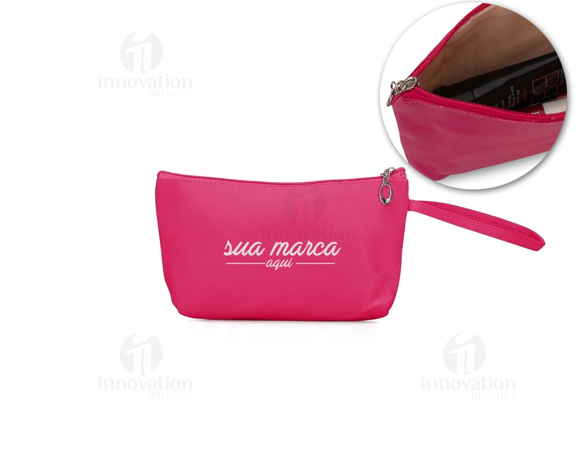 Necessaire em tecido 600D com zíper duplo. Necessaire em tecido 600D com zíper duplo.