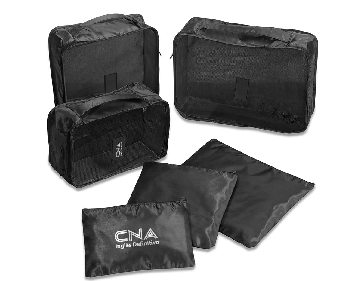 Kit Nécessaire 6 Peças em cores variadas. O kit contém bolsa, necessaire, porta moedas, organizador de fios, porta celular e porta documentos. Kit Nécessaire 6 Peças em cores variadas. O kit contém bolsa, necessaire, porta moedas, organizador de fios, porta celular e porta documentos.
