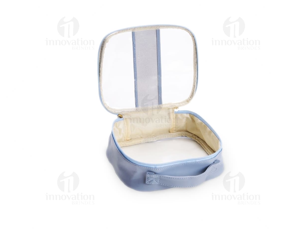Necessaire impermeável PU com compartimentos para organização. Necessaire impermeável PU com compartimentos para organização.