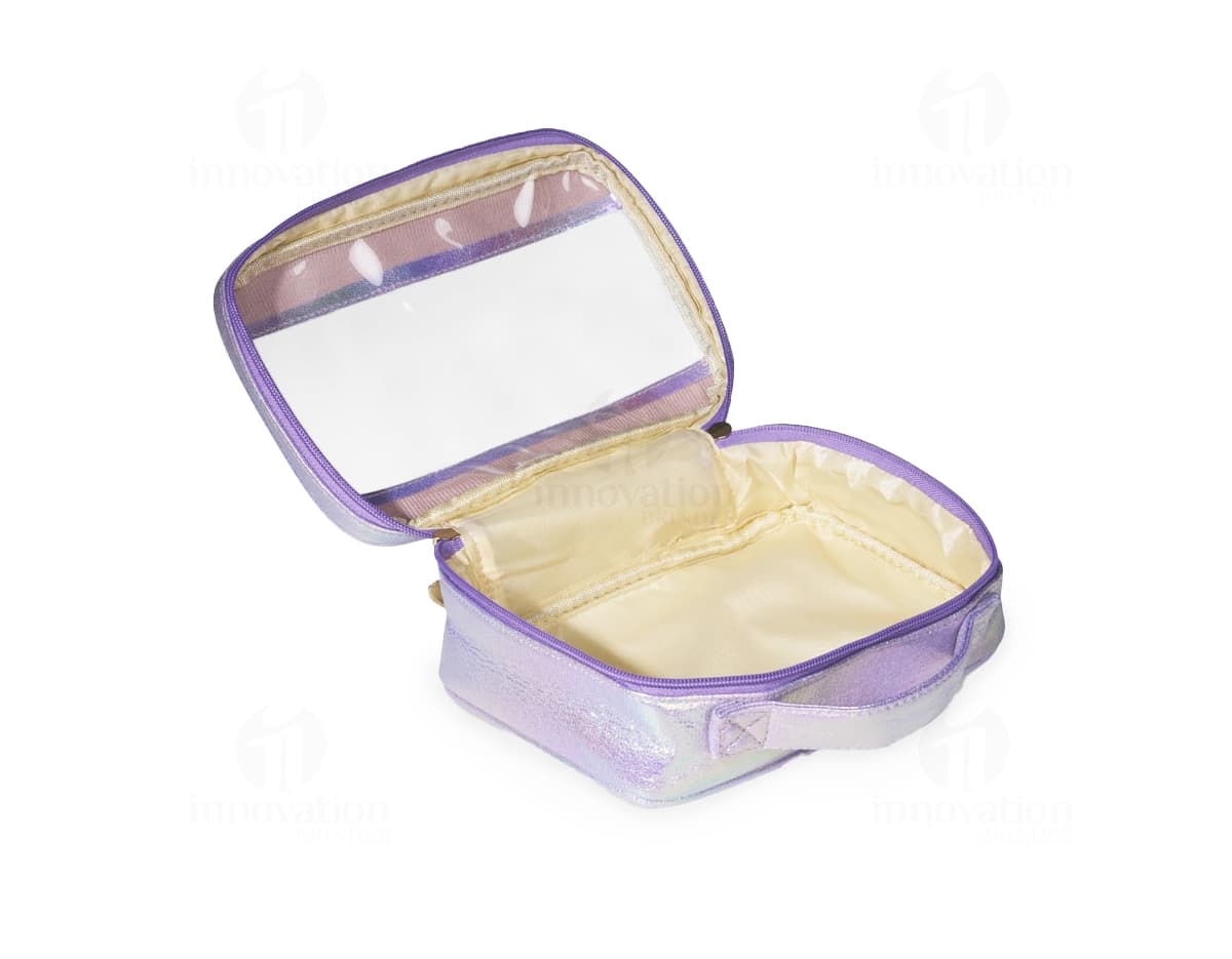 Necessaire almofadada 300D com bolso interno. Necessaire almofadada 300D com bolso interno.