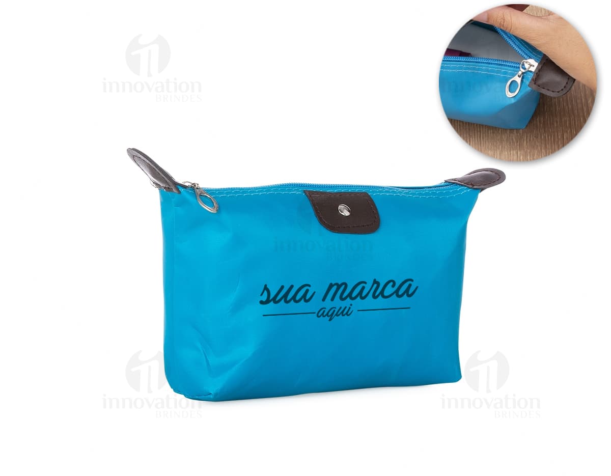 Kit com 6 porta copos em diferentes cores e estilos, sendo dois de cada cor: azul, verde e rosa. Cada porta copo possui um design único e moderno, feito de material resistente e durável. Ideal para proteger superfícies de mesas e móveis contra manchas de bebidas. Kit com 6 porta copos em diferentes cores e estilos, sendo dois de cada cor: azul, verde e rosa. Cada porta copo possui um design único e moderno, feito de material resistente e durável. Ideal para proteger superfícies de mesas e móveis contra manchas de bebidas.