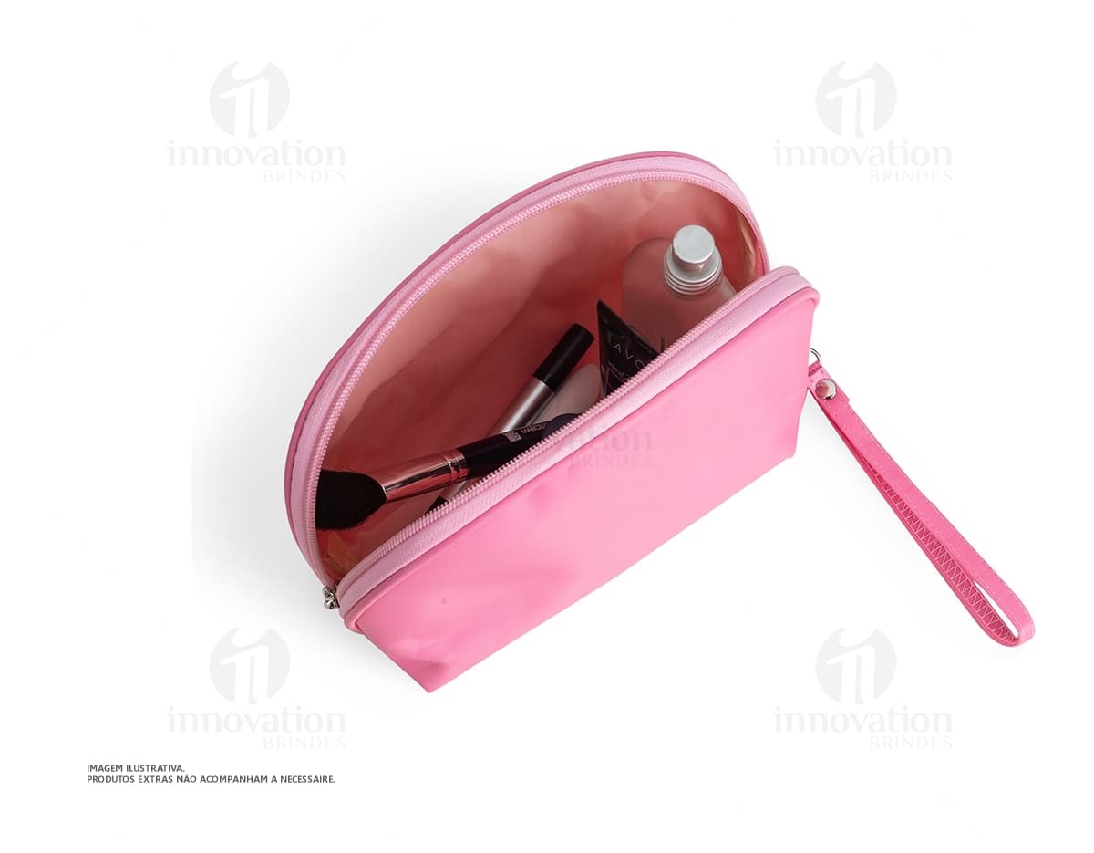 Necessaire nylon impermeável com gancho. Necessaire nylon impermeável com gancho.