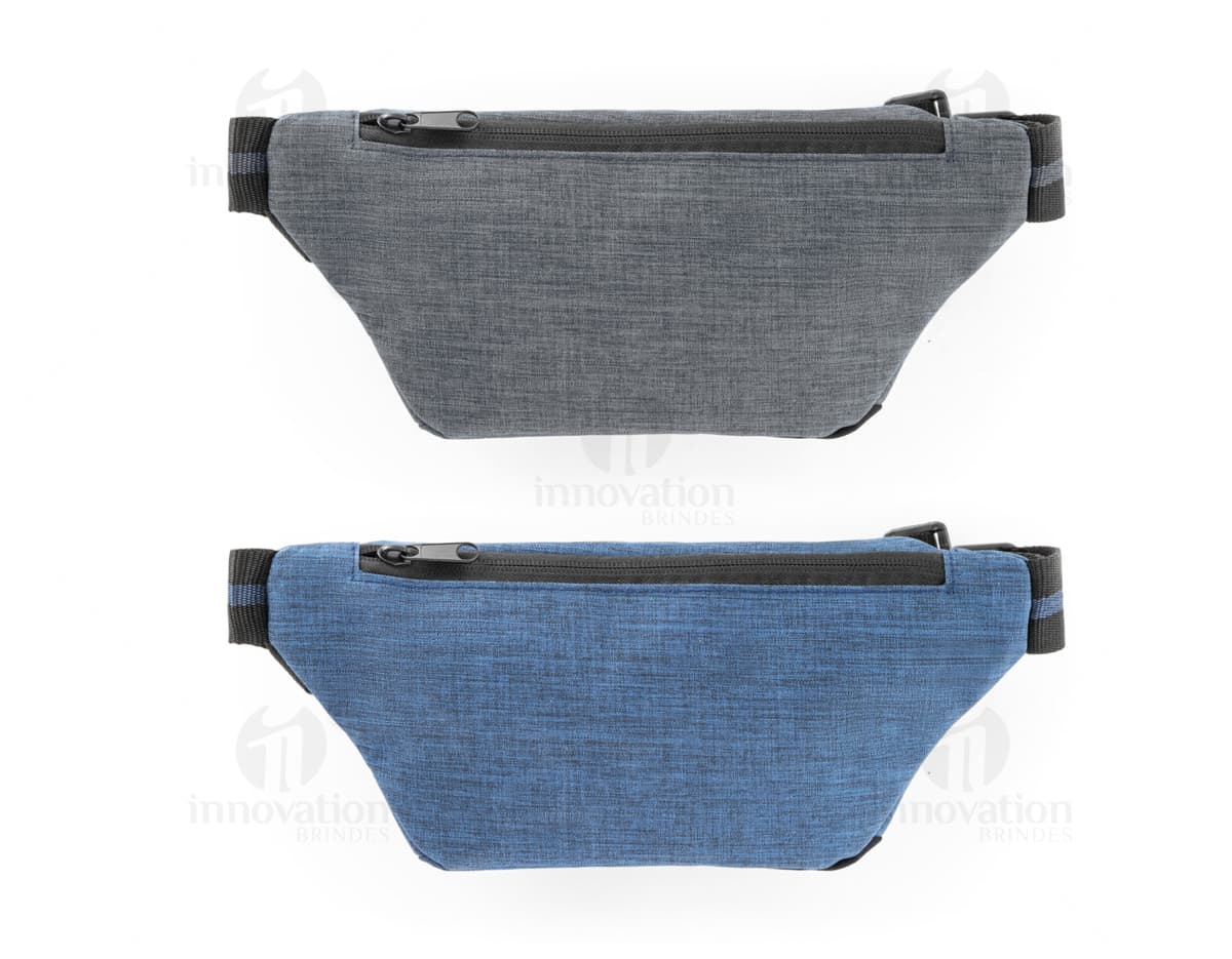 Pochete mini bolsa feita de poliéster e PVC. Pochete mini bolsa feita de poliéster e PVC.