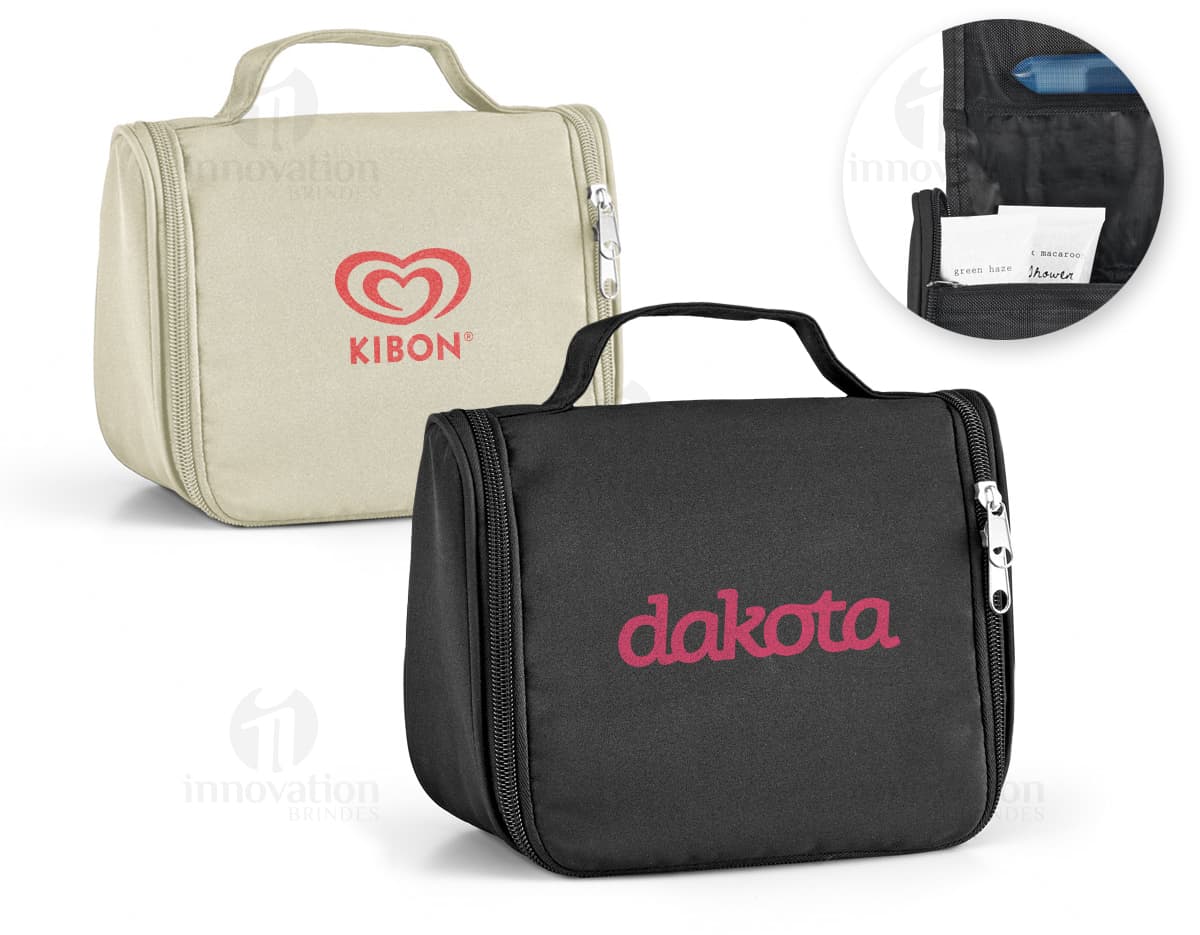 Necessaire de microfibra com bolsos e gancho para pendurar. Necessaire de microfibra com bolsos e gancho para pendurar.