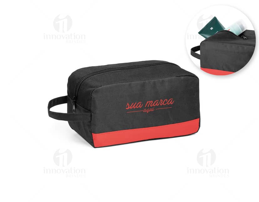 Nécessaire de PVC grande na cor rosa, com fecho em zíper e alça lateral.