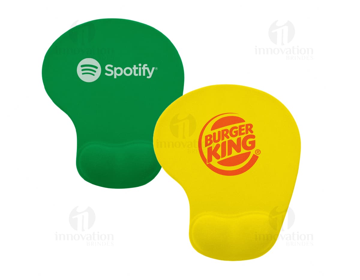 Kit com 6 porta copos em tons de azul e verde, com estampas abstratas. Cada porta copo possui uma base antiderrapante. Kit com 6 porta copos em tons de azul e verde, com estampas abstratas. Cada porta copo possui uma base antiderrapante.