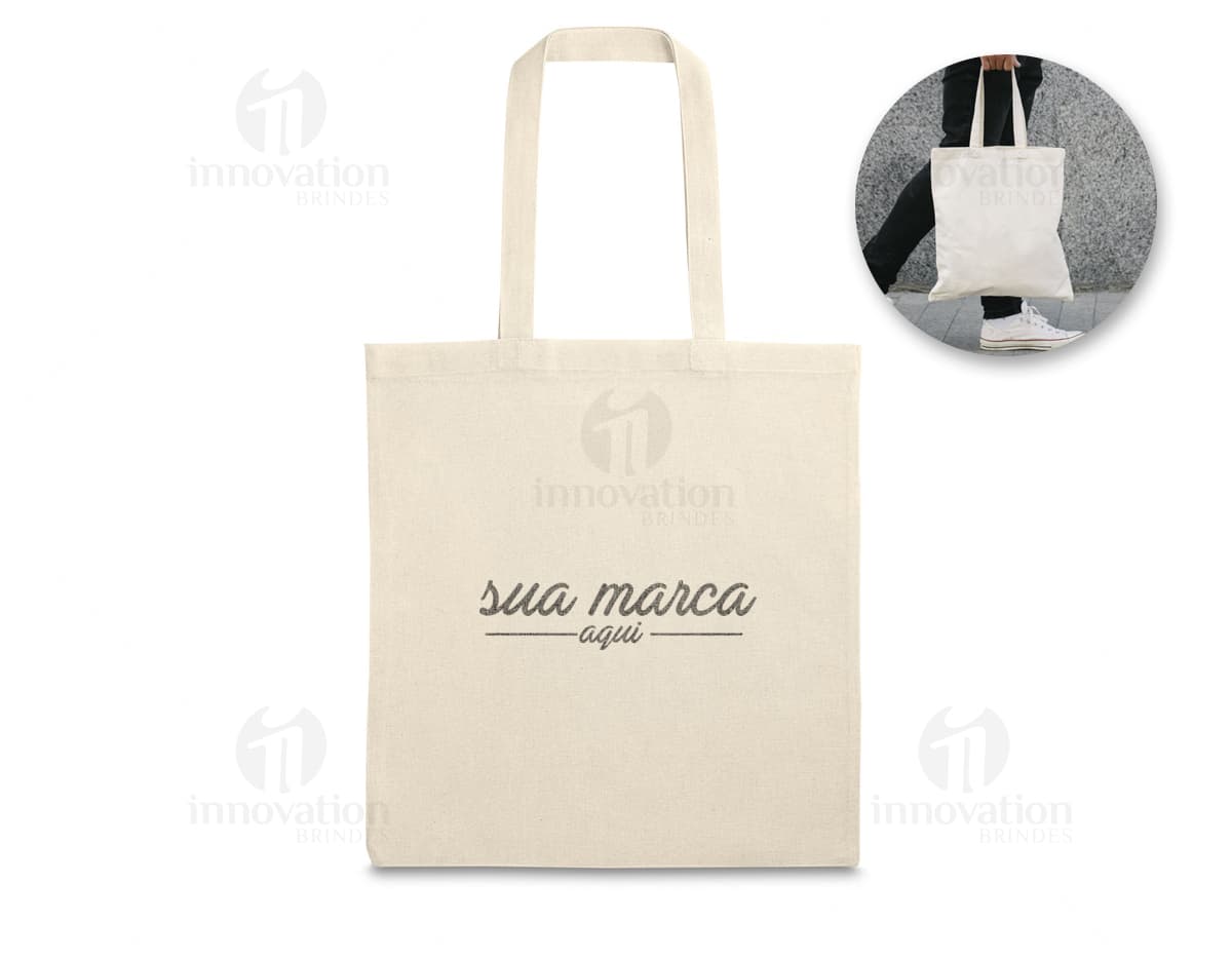 Kit com 6 porta copos em formato circular, feitos de material resistente e com estampas coloridas de frutas tropicais. A imagem mostra os porta copos dispostos em uma mesa de madeira. Kit com 6 porta copos em formato circular, feitos de material resistente e com estampas coloridas de frutas tropicais. A imagem mostra os porta copos dispostos em uma mesa de madeira.