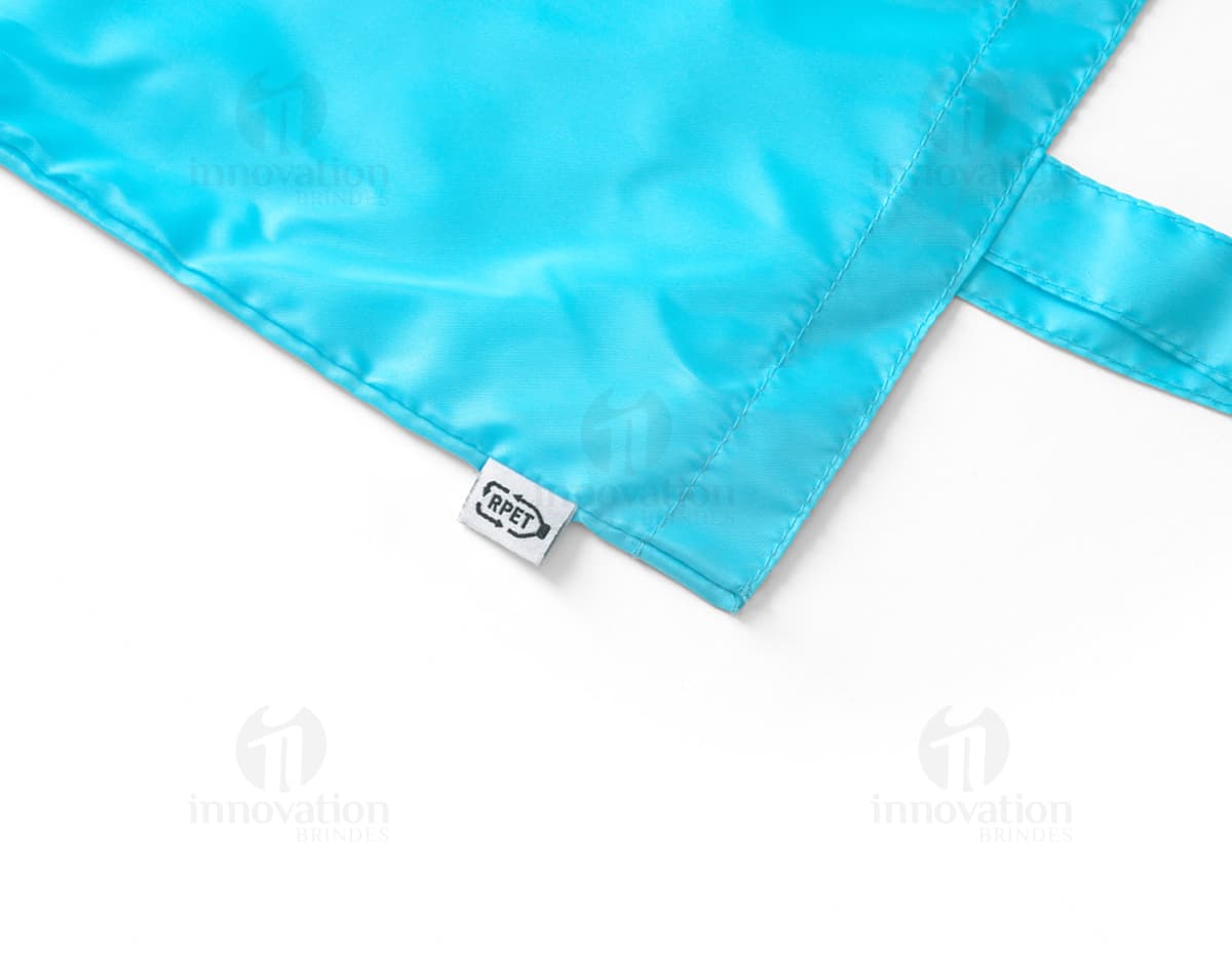 Sacola em rPET de 380 x 420 mm na cor branca. Sacola em rPET de 380 x 420 mm na cor branca.