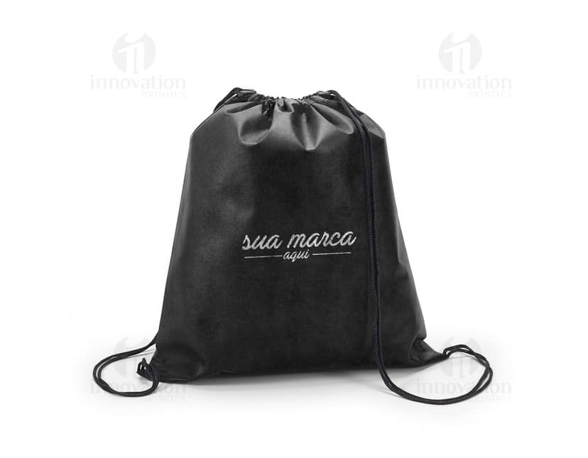 Kit com 6 porta copos em formato circular, feitos de acrílico transparente com design moderno e colorido. Cada porta copo possui uma estampa diferente, sendo ideais para proteger superfícies de mesas e móveis.
