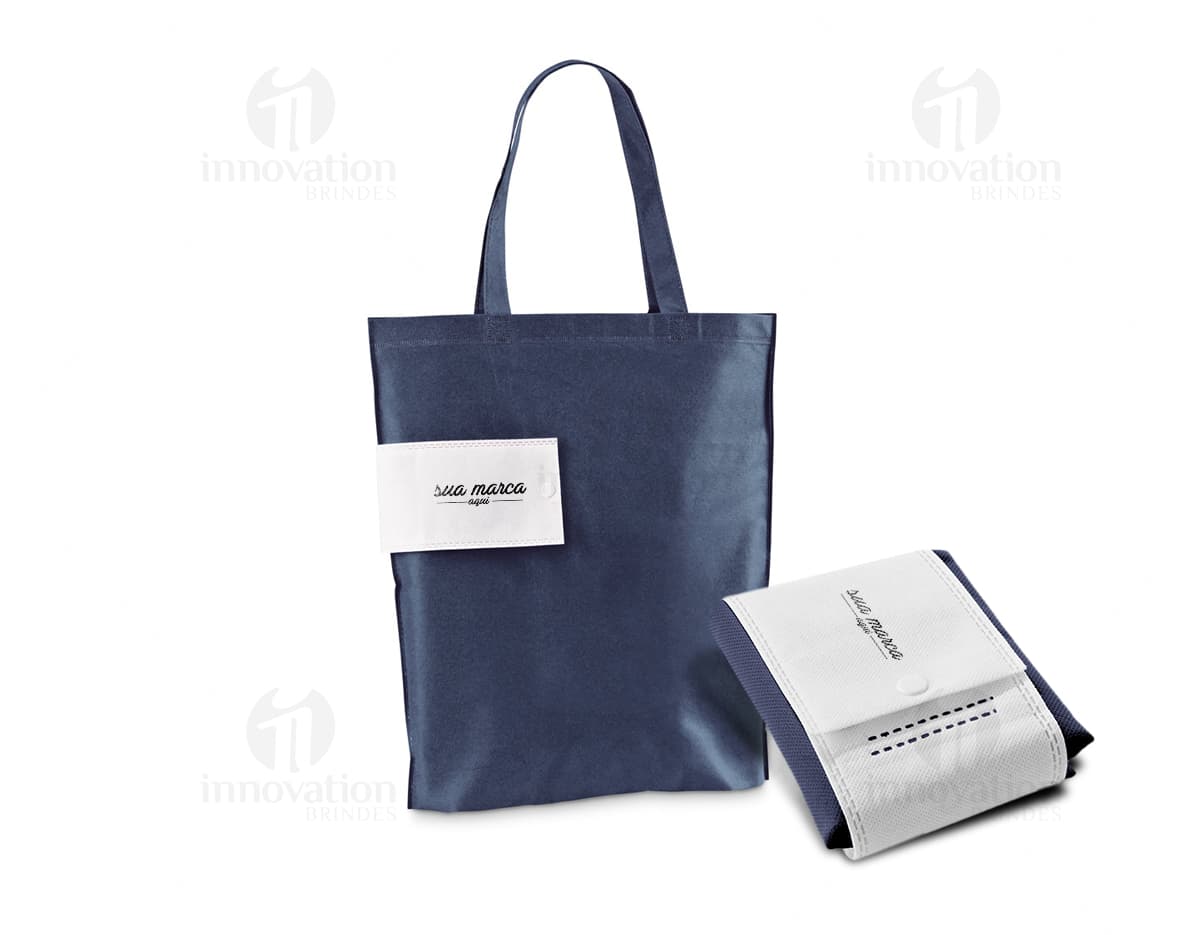 Kit com 6 porta copos em formato circular, feitos de material resistente e com estampas coloridas em cada peça. Kit com 6 porta copos em formato circular, feitos de material resistente e com estampas coloridas em cada peça.