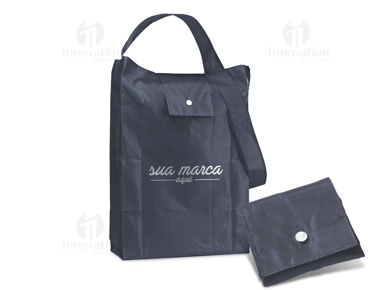 Kit com 6 porta copos em diferentes cores e estampas, dispostos em uma prateleira de madeira. Kit com 6 porta copos em diferentes cores e estampas, dispostos em uma prateleira de madeira.
