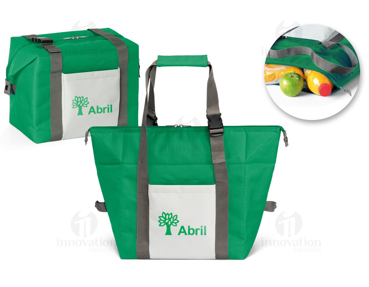 Bolsa térmica 600D PEVA 15L 480x330, de cor neutra, com fecho em zíper e alça ajustável. Bolsa térmica 600D PEVA 15L 480x330, de cor neutra, com fecho em zíper e alça ajustável.