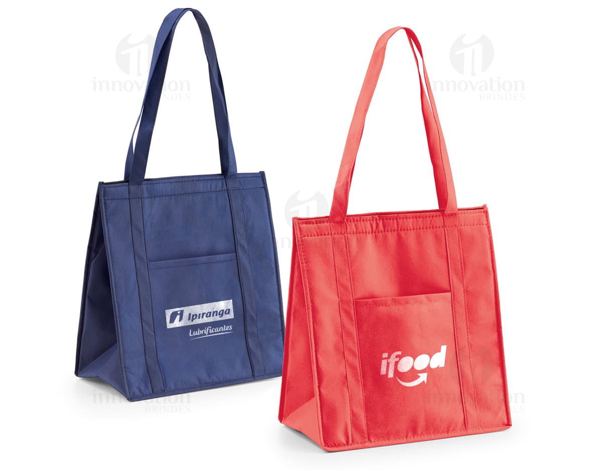 Bolsa de Viagem Dobrável na cor azul, feita de material resistente e com alça ajustável. Bolsa de Viagem Dobrável na cor azul, feita de material resistente e com alça ajustável.