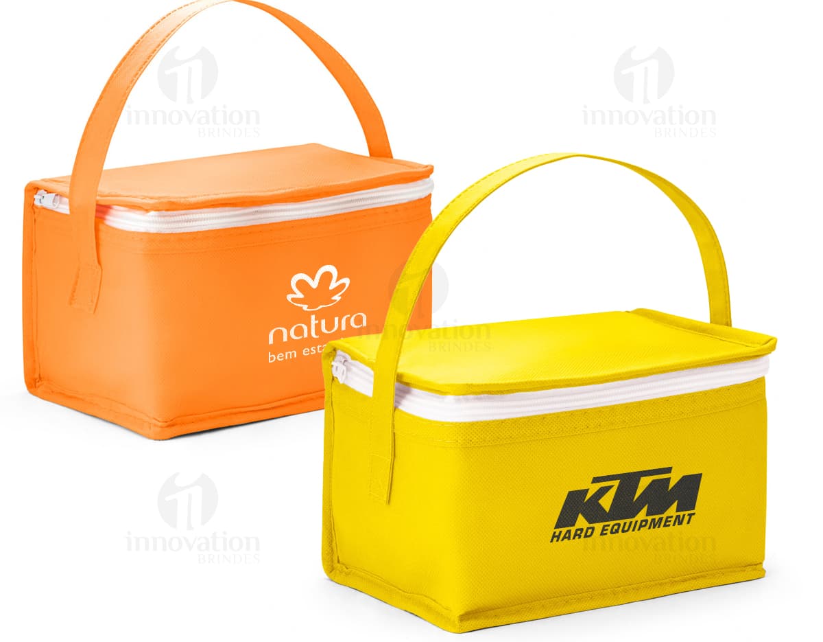 Bolsa térmica de 15 litros, fabricada em 600D PEVA, com dimensões de 300x260 milímetros. Bolsa térmica de 15 litros, fabricada em 600D PEVA, com dimensões de 300x260 milímetros.