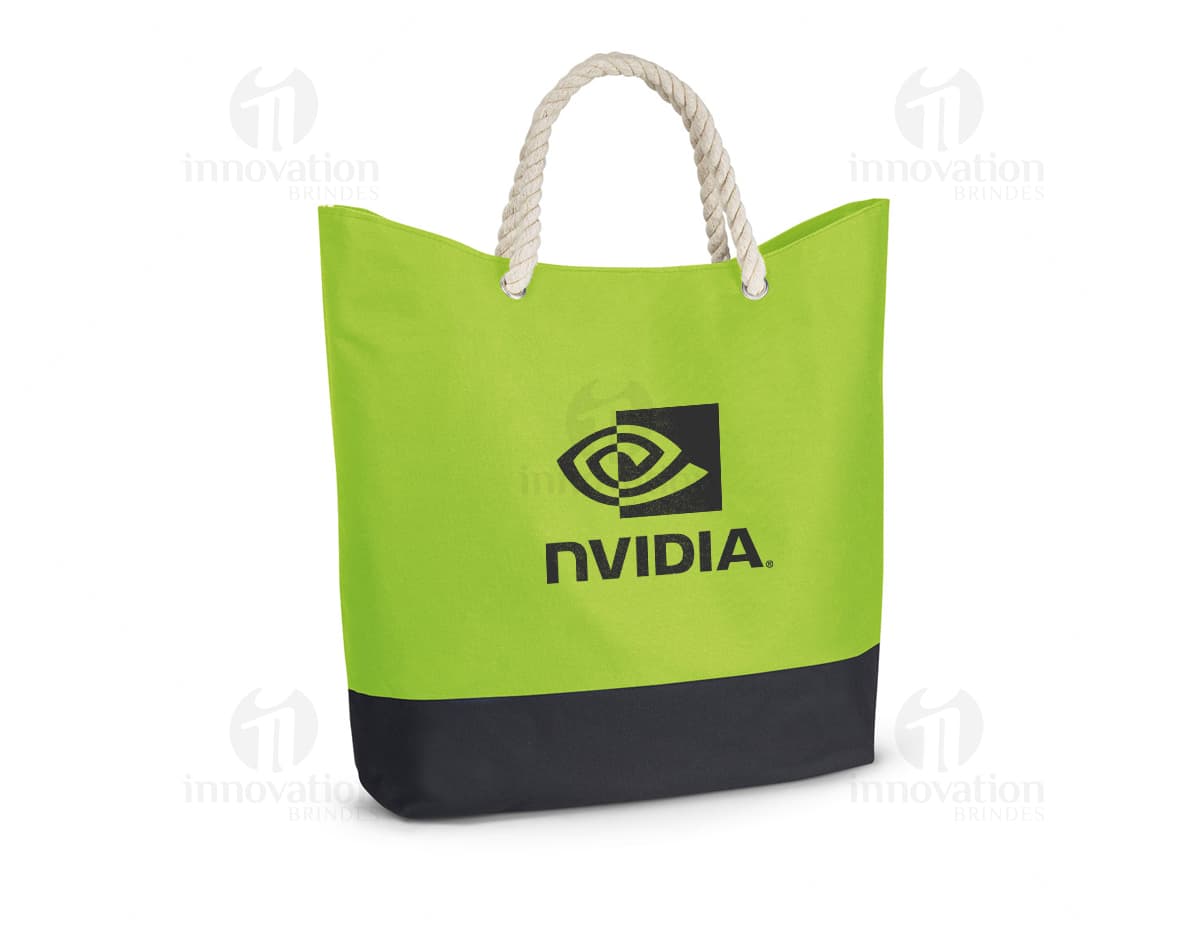 Sacola de praia feita de couro marrom com zíper, alça e design moderno e elegante. Ideal para compras, presentes ou para levar para a praia. Sacola de praia feita de couro marrom com zíper, alça e design moderno e elegante. Ideal para compras, presentes ou para levar para a praia.
