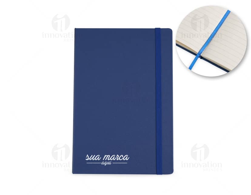 Um conjunto de seis porta copos com design moderno e elegante. Cada porta copo possui um padrão diferente em tons de azul e dourado, feitos de material resistente para proteger seus móveis de manchas e arranhões. Ideal para uso em casa, escritório ou eventos.