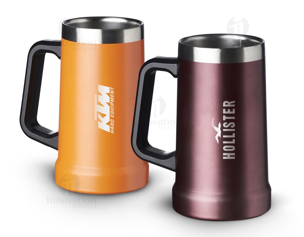 Caneca Térmica 350ml Inox, isolada em fundo branco. Caneca Térmica 350ml Inox, isolada em fundo branco.
