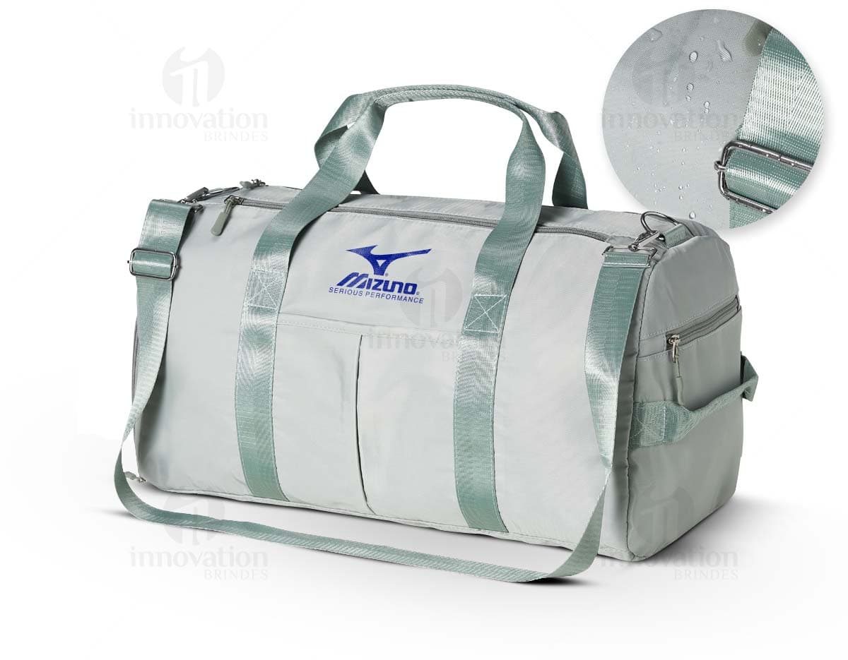 Mochila notebook 900D sintético USB preta com diversos compartimentos e entrada USB para carregamento de dispositivos eletrônicos. Mochila notebook 900D sintético USB preta com diversos compartimentos e entrada USB para carregamento de dispositivos eletrônicos.