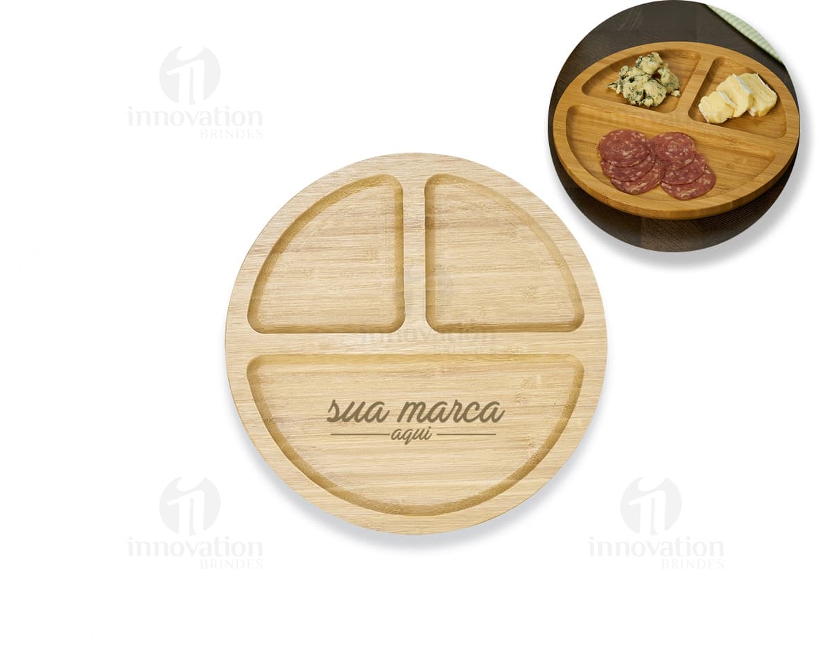 Petisqueira de Bambu 20x20 em formato quadrado, feita de bambu natural com acabamento liso, ideal para servir petiscos e aperitivos. Petisqueira de Bambu 20x20 em formato quadrado, feita de bambu natural com acabamento liso, ideal para servir petiscos e aperitivos.