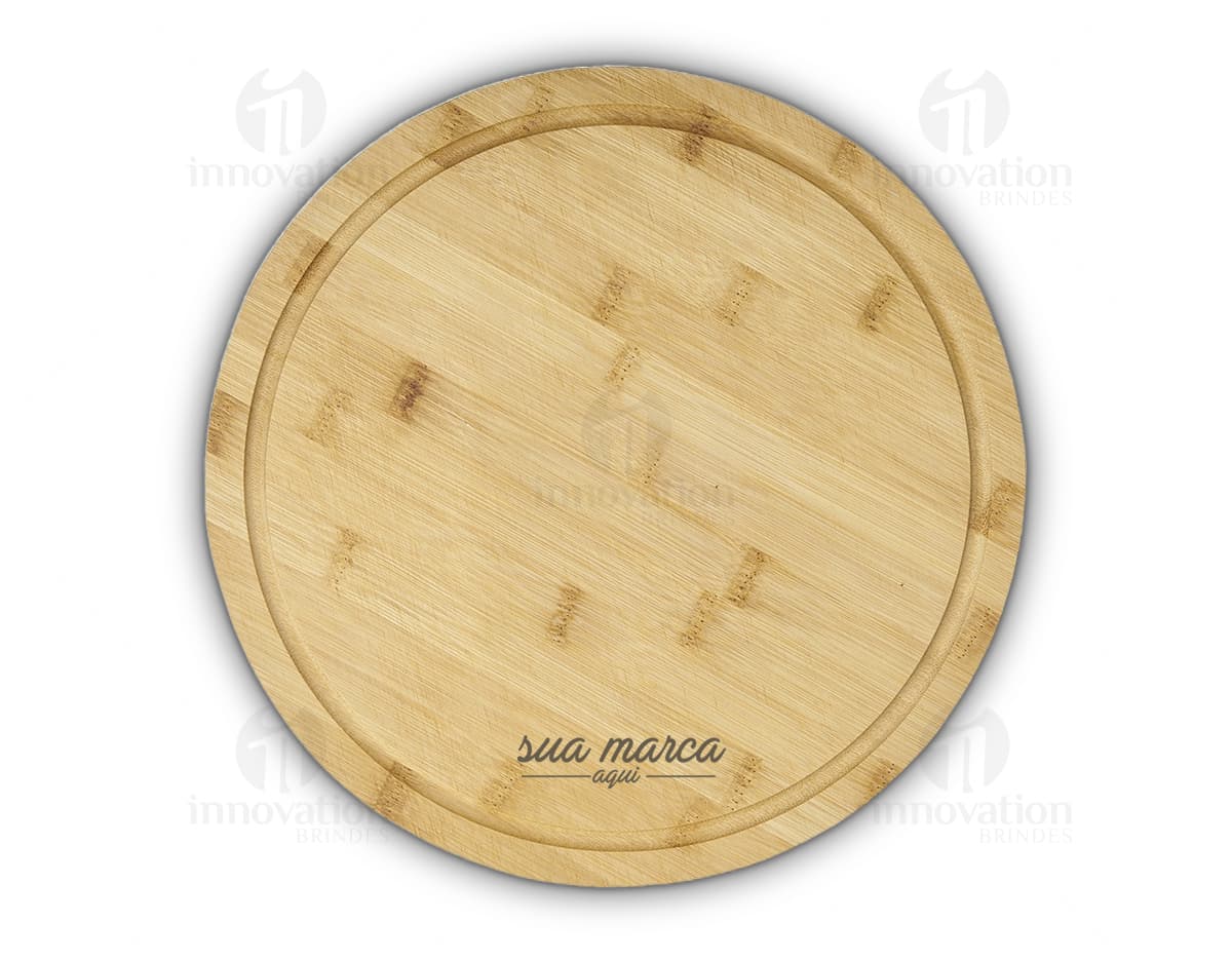 Kit de queijo completo, composto por peças em inox e madeira. Kit de queijo completo, composto por peças em inox e madeira.