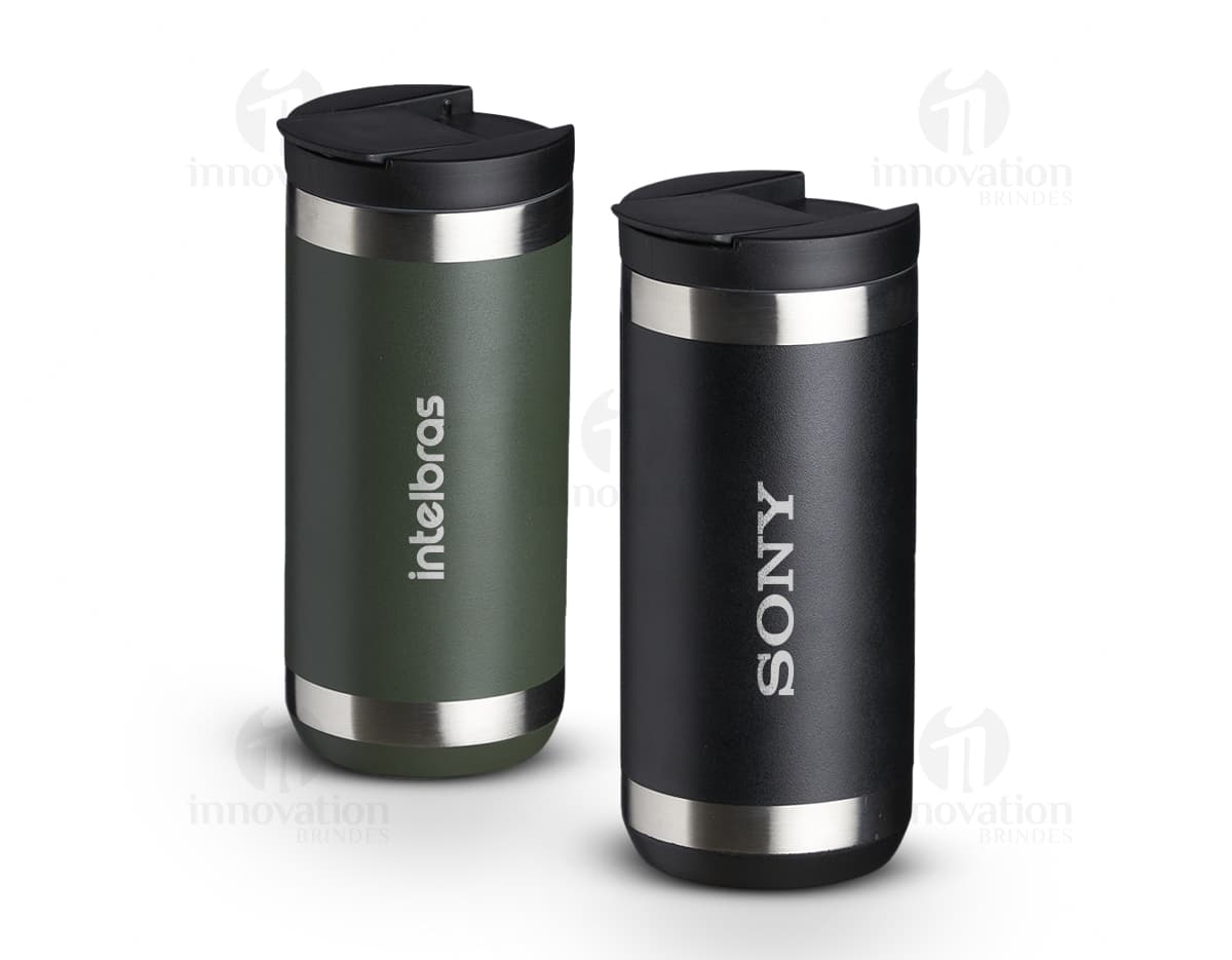 Copo Térmico 350ml em metal prateado, com tampa e parede dupla para conservar a temperatura da bebida. Ideal para armazenar líquidos quentes ou frios. Copo Térmico 350ml em metal prateado, com tampa e parede dupla para conservar a temperatura da bebida. Ideal para armazenar líquidos quentes ou frios.