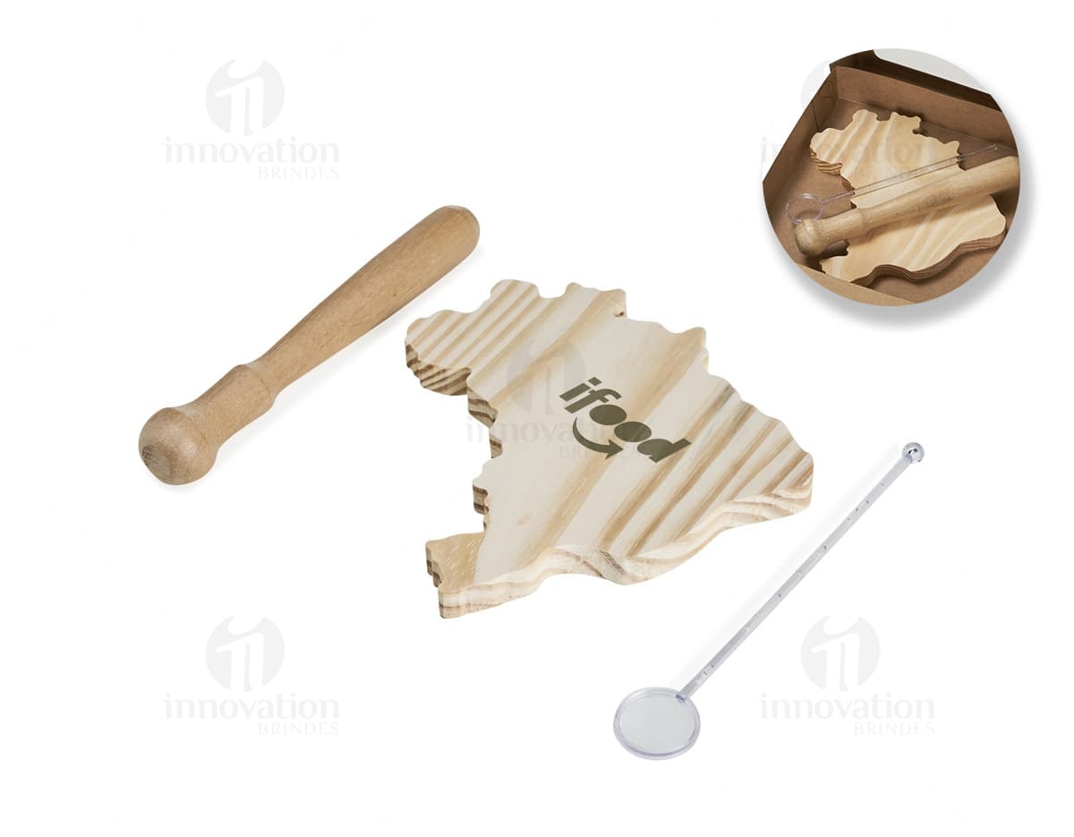 Kit banho com 7 peças em destaque, incluindo toalhas, tapete, cortina de banho e acessórios de banheiro. Kit banho com 7 peças em destaque, incluindo toalhas, tapete, cortina de banho e acessórios de banheiro.