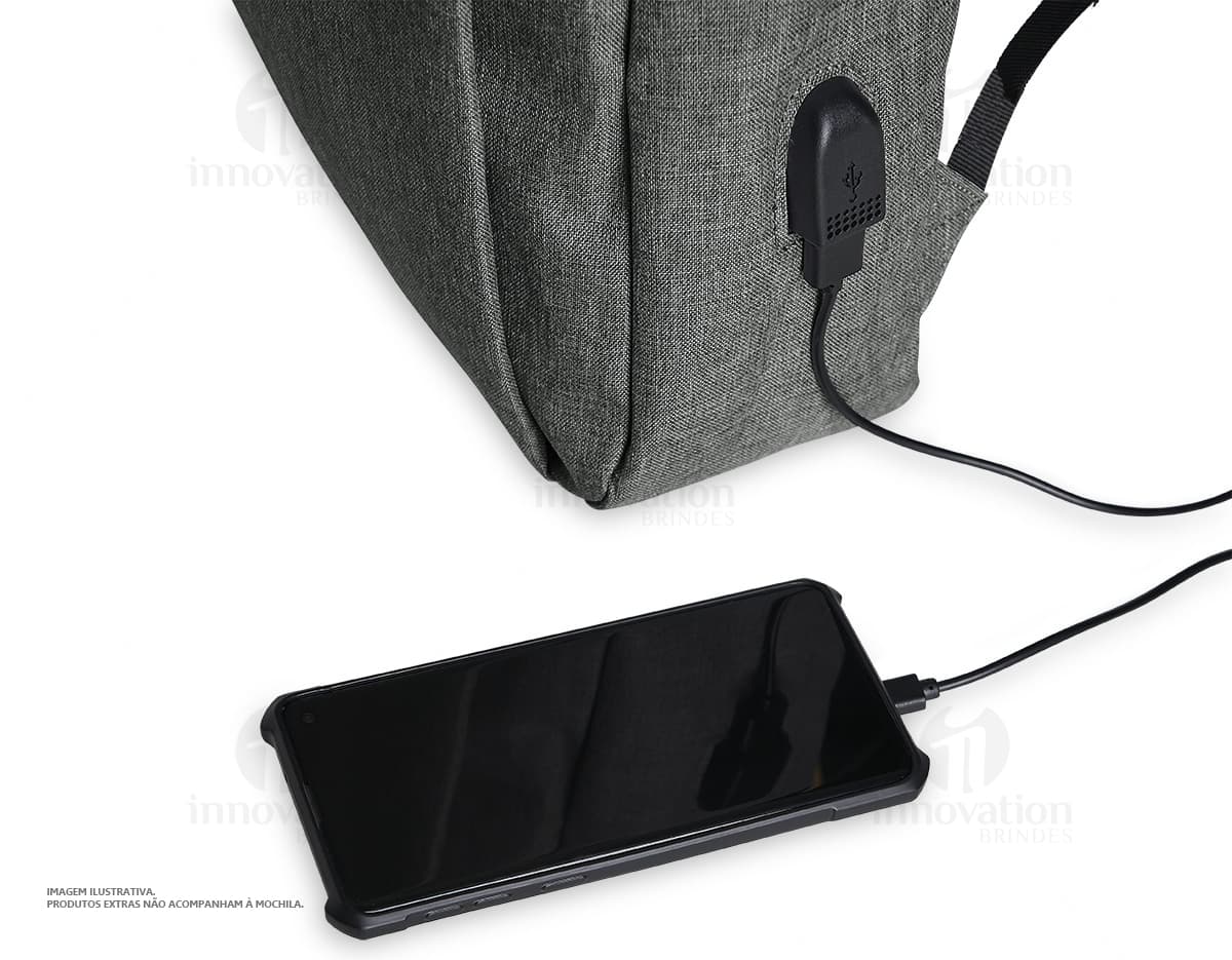 Mochila térmica 600D com bolso frontal e capacidade de 10 litros. Mochila térmica 600D com bolso frontal e capacidade de 10 litros.