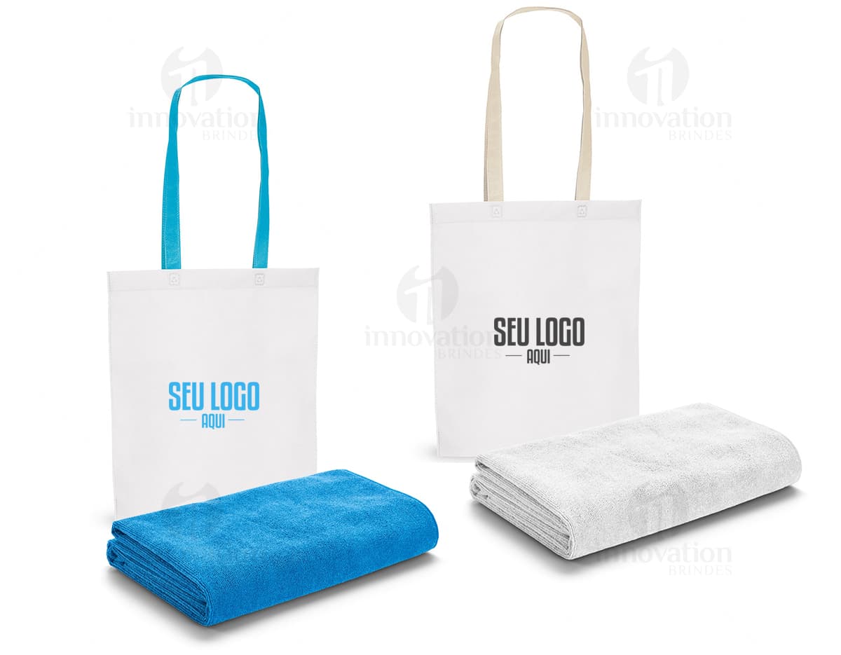 Kit com 6 porta copos em formato quadrado, cada um com uma estampa diferente e colorida de frutas tropicais. Os porta copos possuem bordas arredondadas e são feitos de material resistente e fácil de limpar. Kit com 6 porta copos em formato quadrado, cada um com uma estampa diferente e colorida de frutas tropicais. Os porta copos possuem bordas arredondadas e são feitos de material resistente e fácil de limpar.