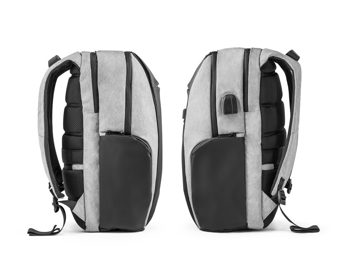 Mochila preta para notebook de 17 polegadas, resistente à água. Mochila preta para notebook de 17 polegadas, resistente à água.