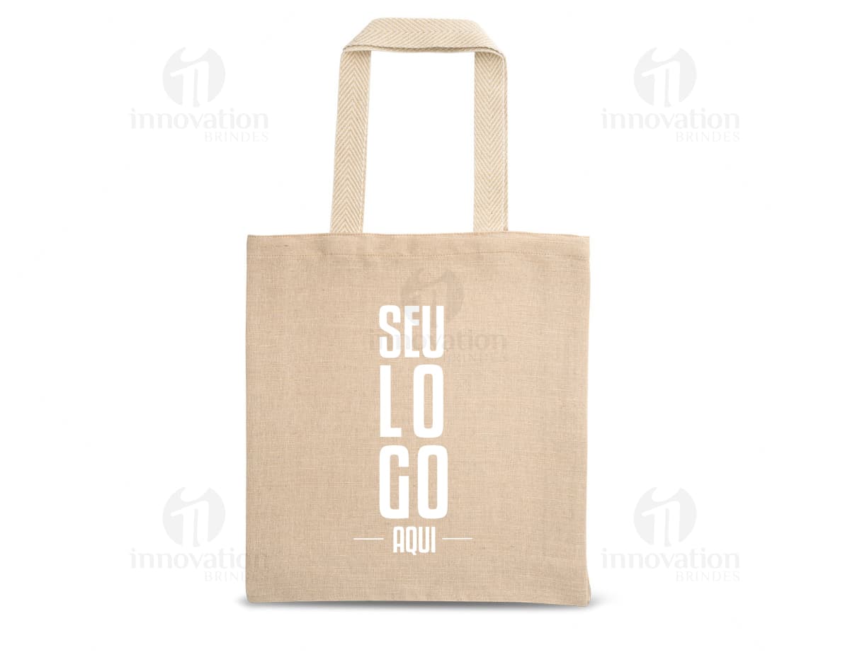 Kit com 6 porta copos em formato quadrado, feitos de material resistente e com estampas coloridas em estilo mosaico. Cada porta copo possui uma proteção de silicone na parte de baixo para evitar escorregões. Kit com 6 porta copos em formato quadrado, feitos de material resistente e com estampas coloridas em estilo mosaico. Cada porta copo possui uma proteção de silicone na parte de baixo para evitar escorregões.